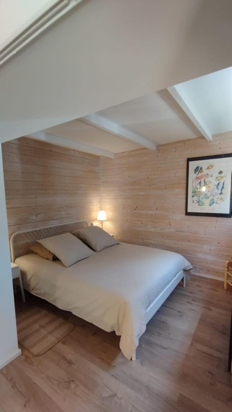 Bed and Breakfast La Bergerie Des Colles Entrecasteaux Экстерьер фото