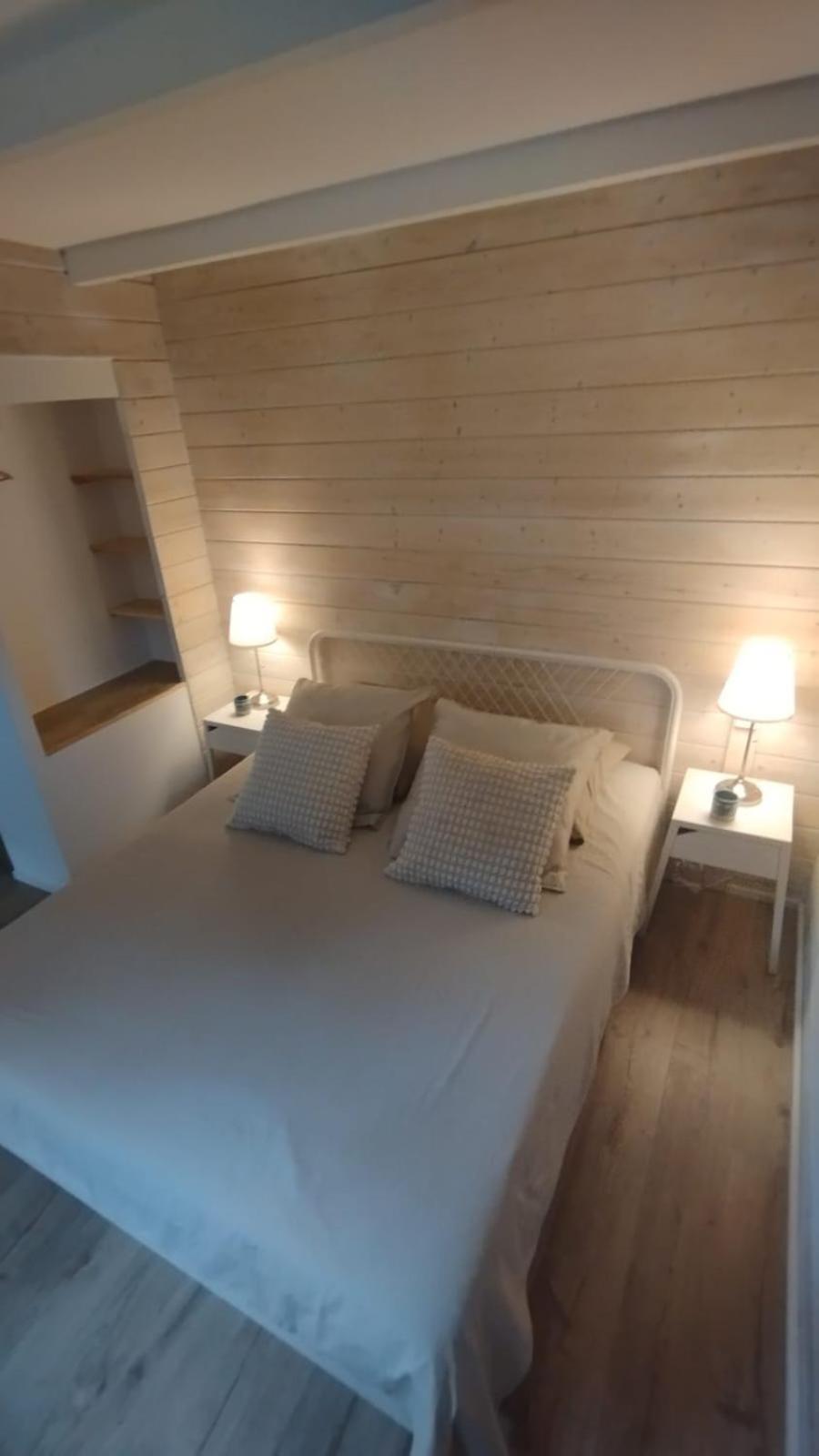 Bed and Breakfast La Bergerie Des Colles Entrecasteaux Экстерьер фото